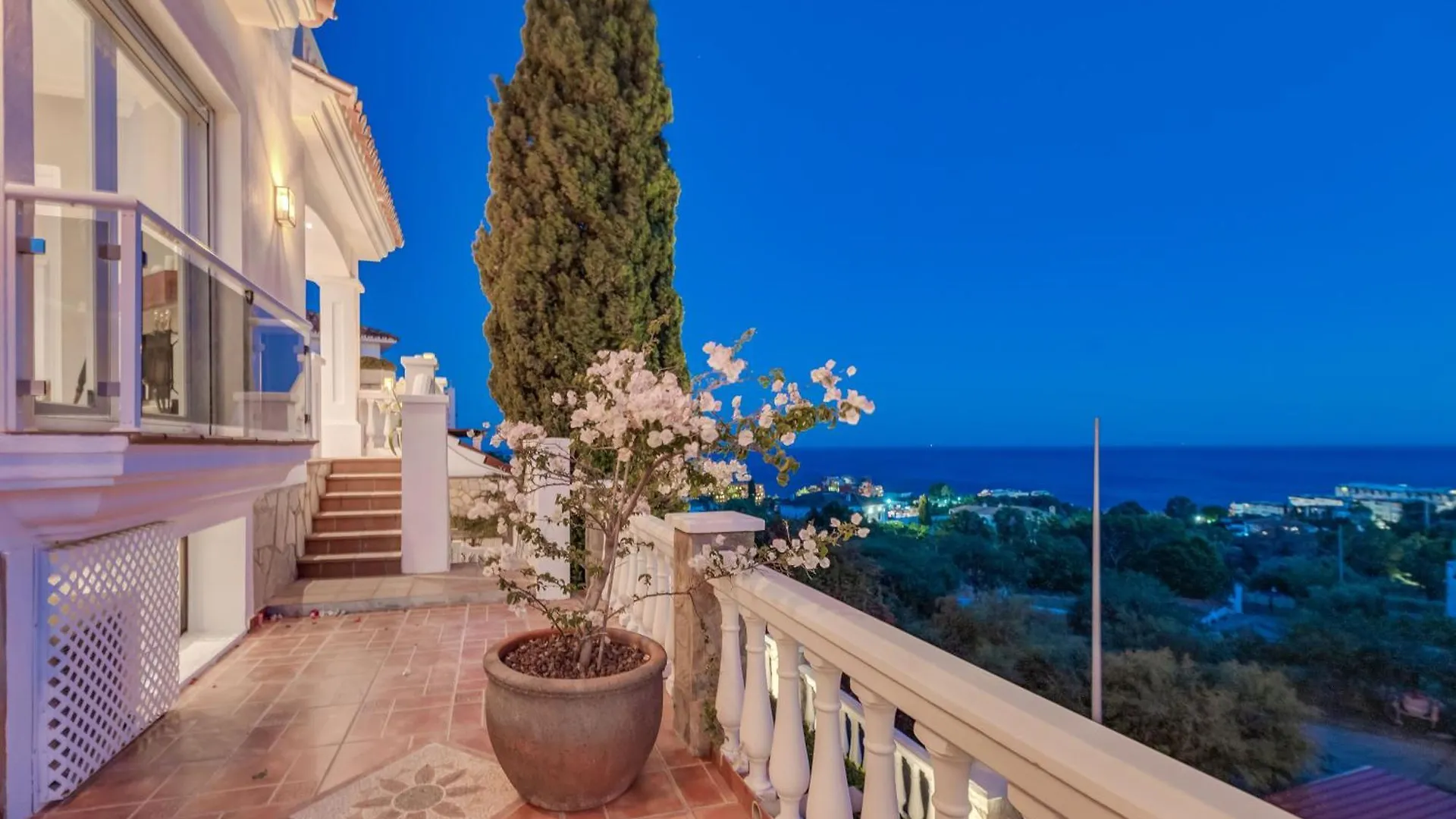 Villa With Sea Views & Heated Pool Benalmadena Holiday home