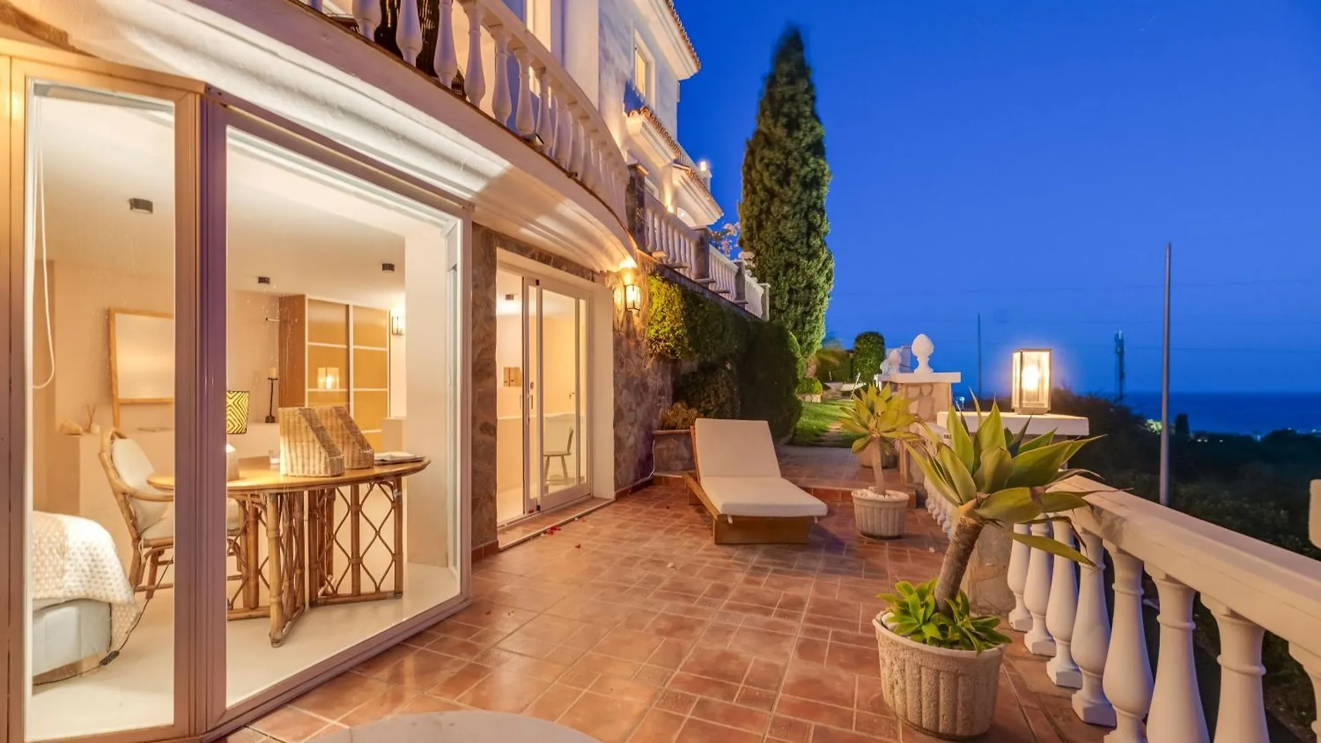 Villa With Sea Views & Heated Pool Benalmadena Spain