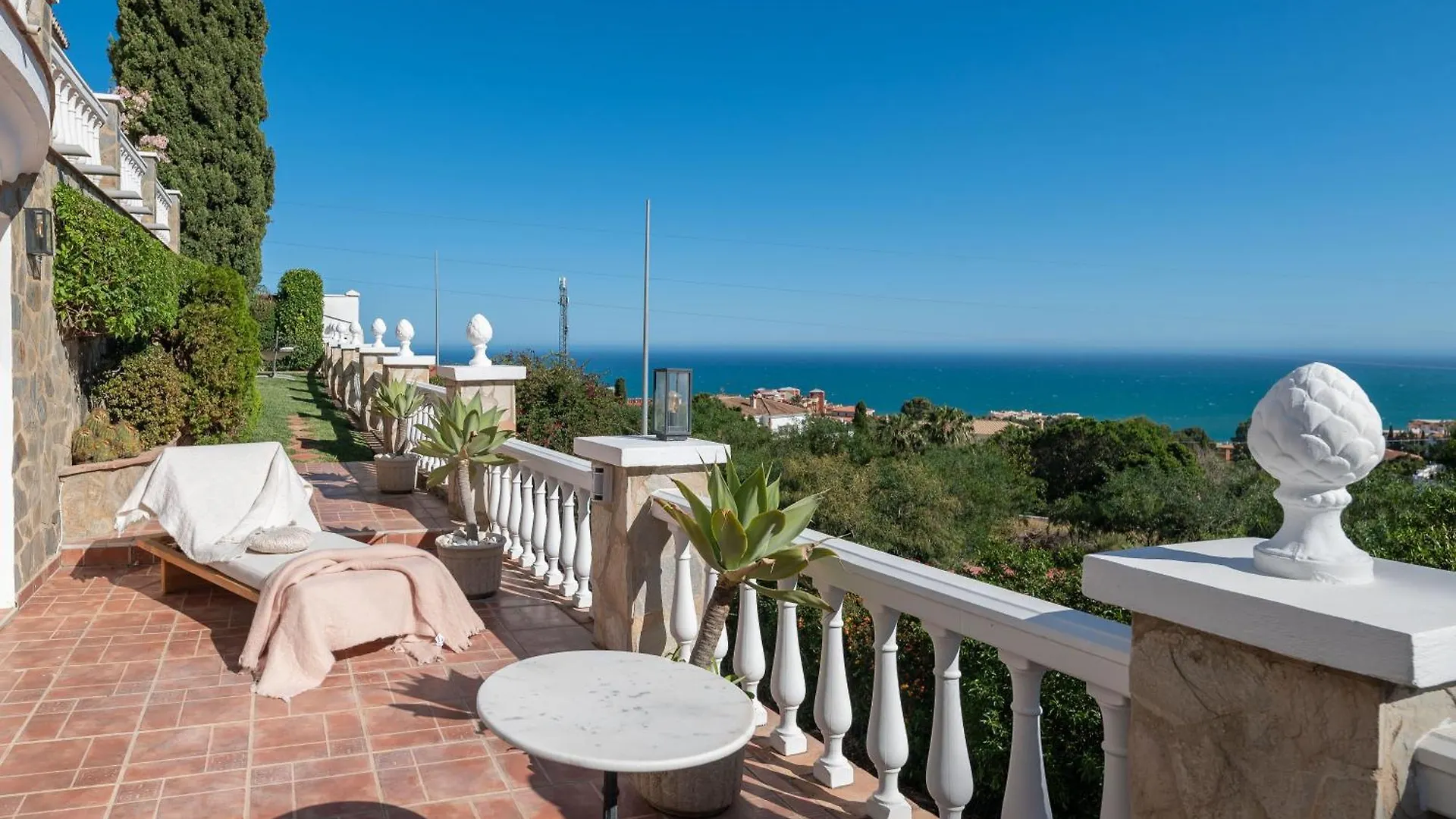 Villa With Sea Views & Heated Pool Benalmadena Holiday home
