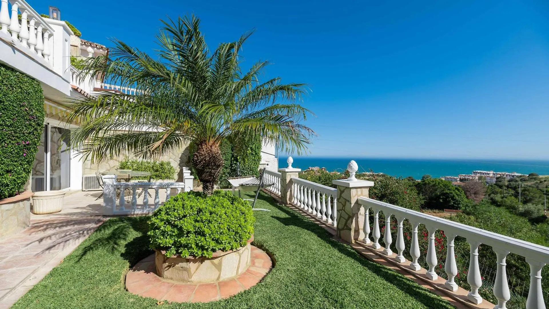 Holiday home Villa With Sea Views & Heated Pool Benalmadena Spain