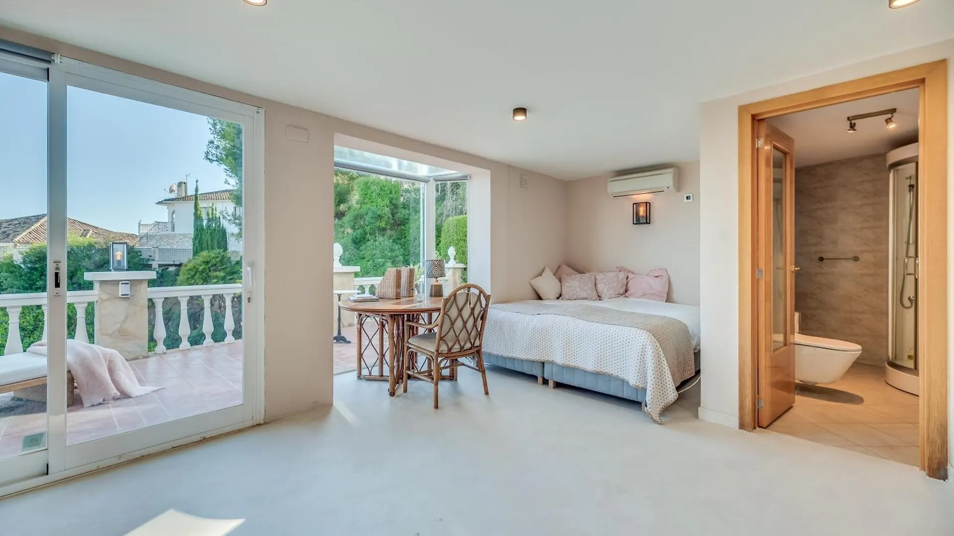 Villa With Sea Views & Heated Pool Benalmadena