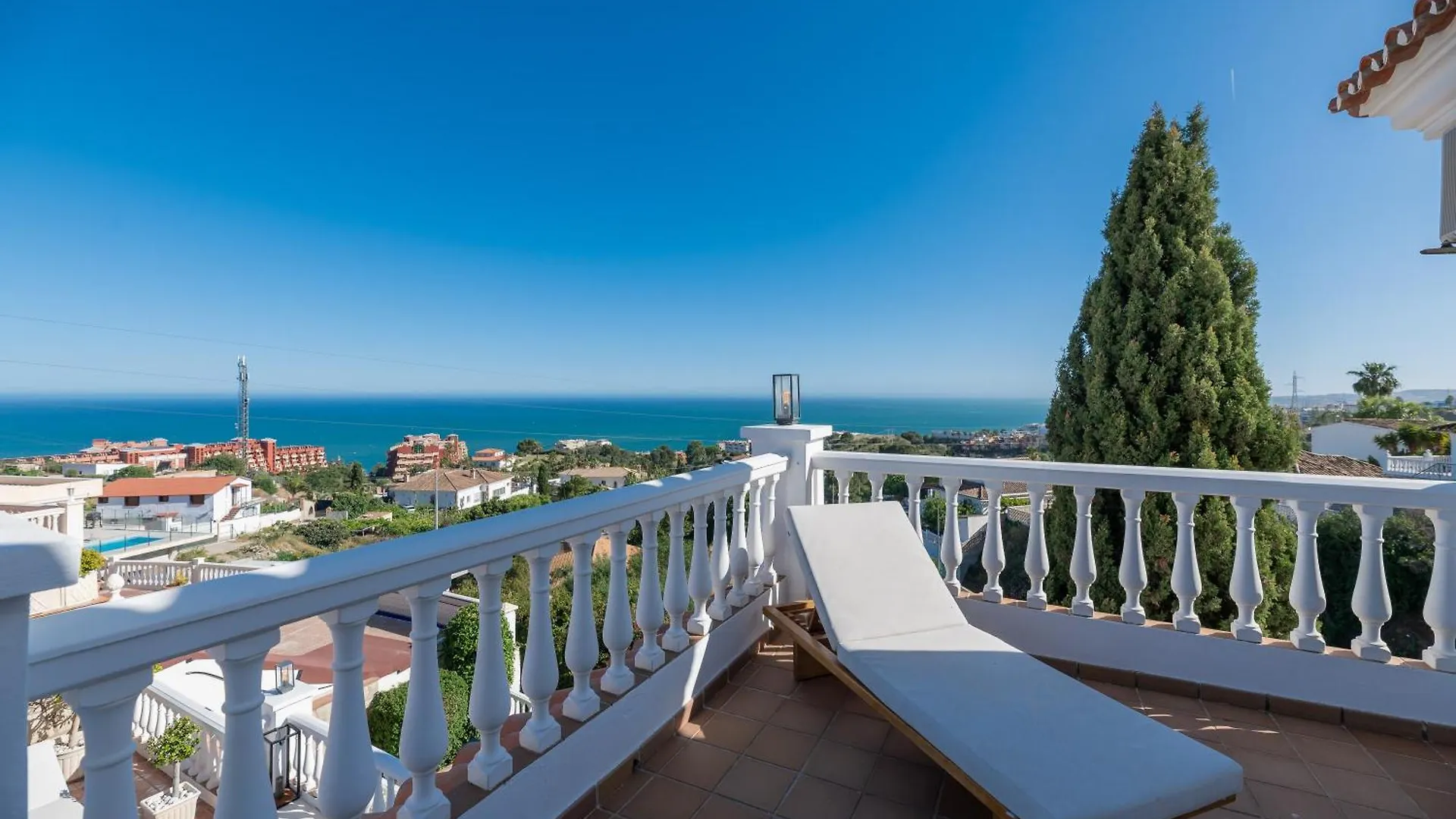 Villa With Sea Views & Heated Pool Benalmadena 0*,