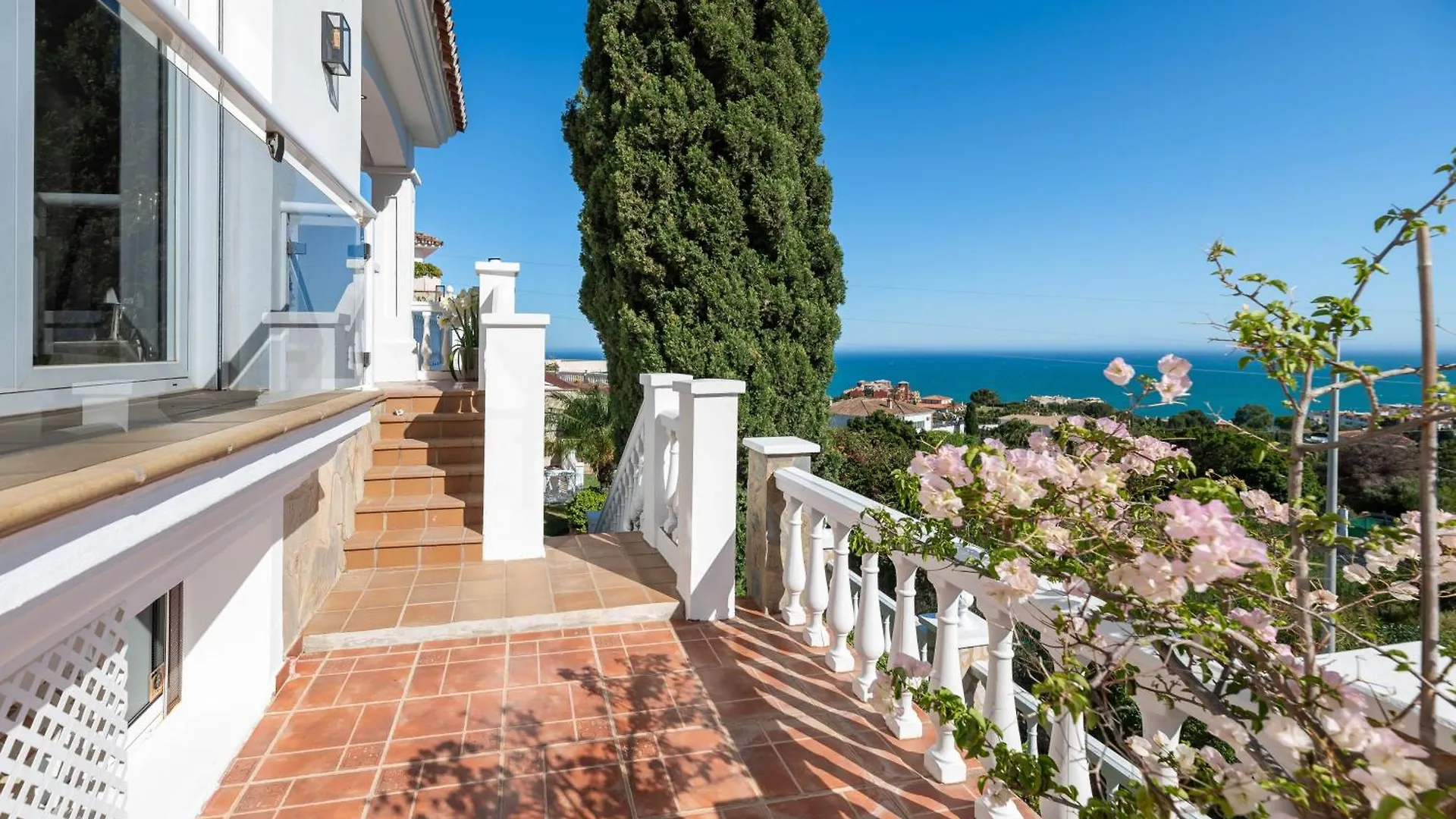 Villa With Sea Views & Heated Pool Benalmadena Spain