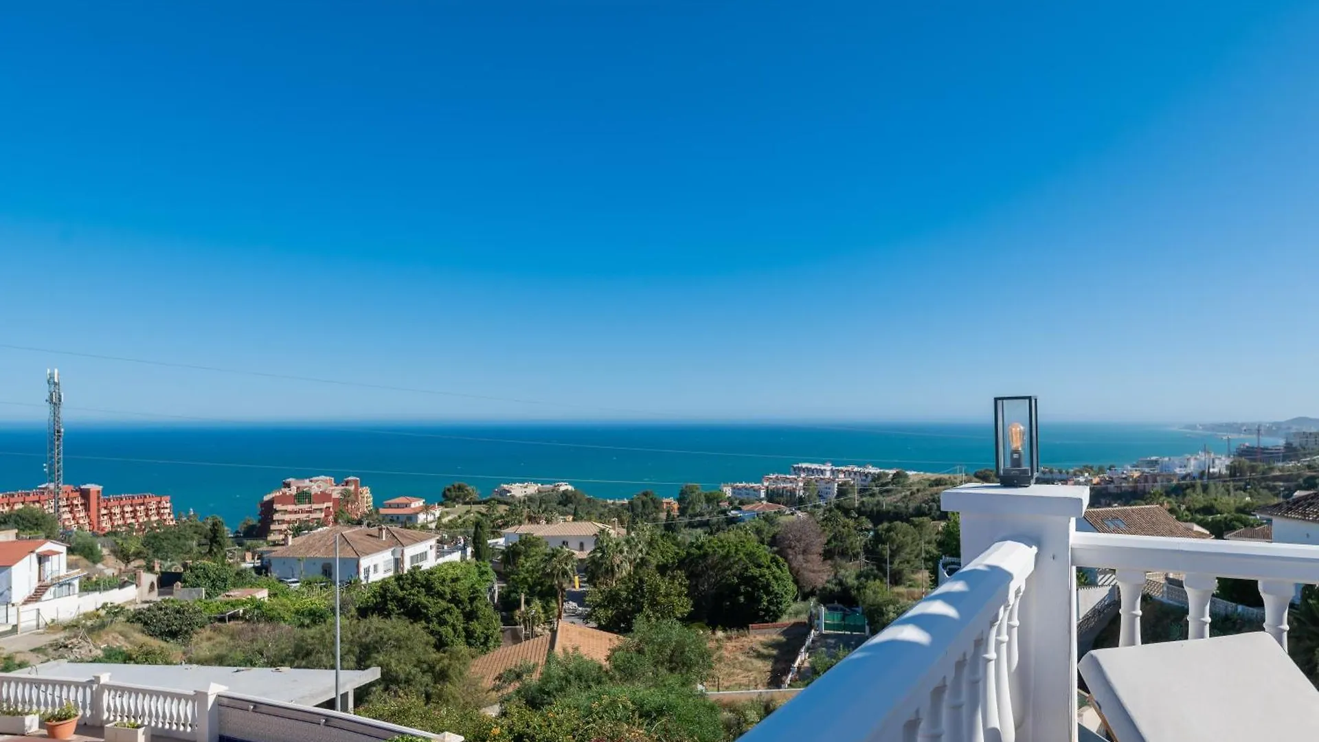 Villa With Sea Views & Heated Pool Benalmadena 0*,