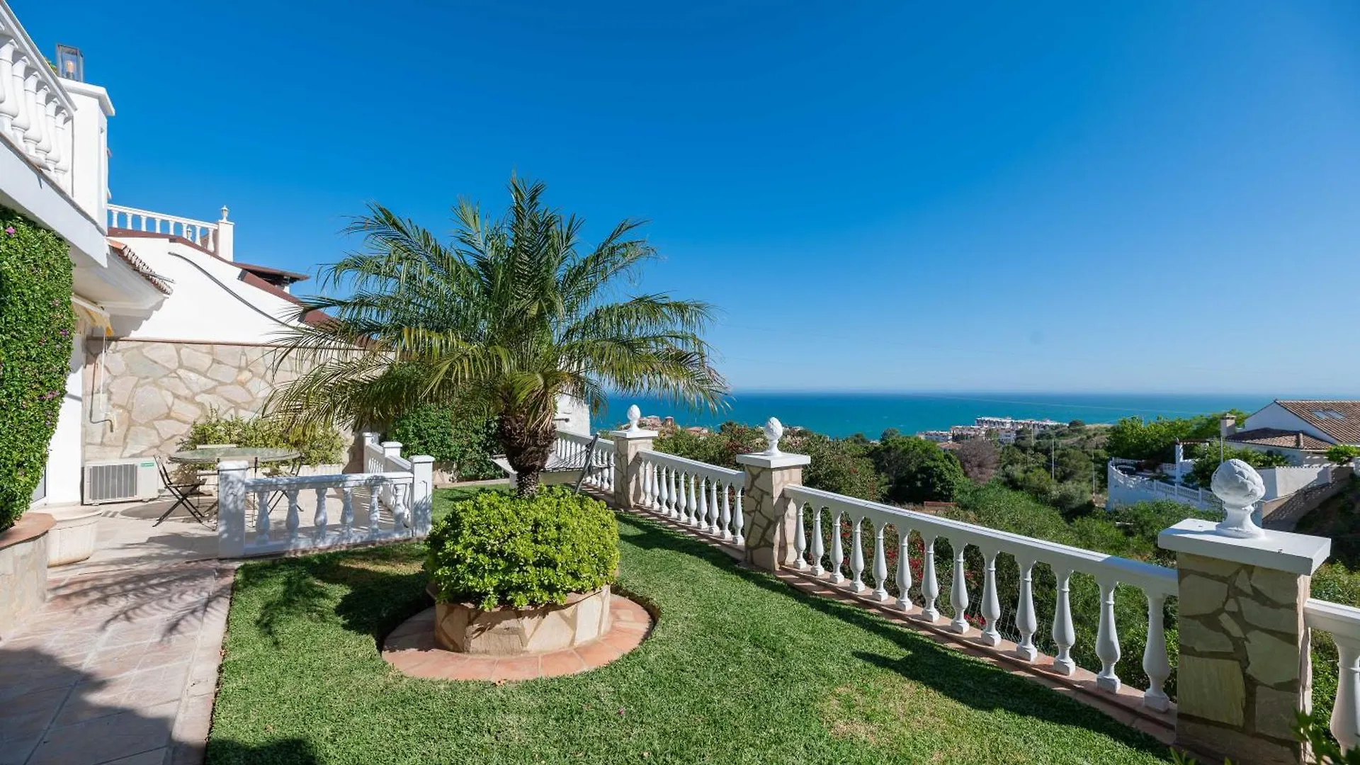 Villa With Sea Views & Heated Pool Benalmadena Holiday home