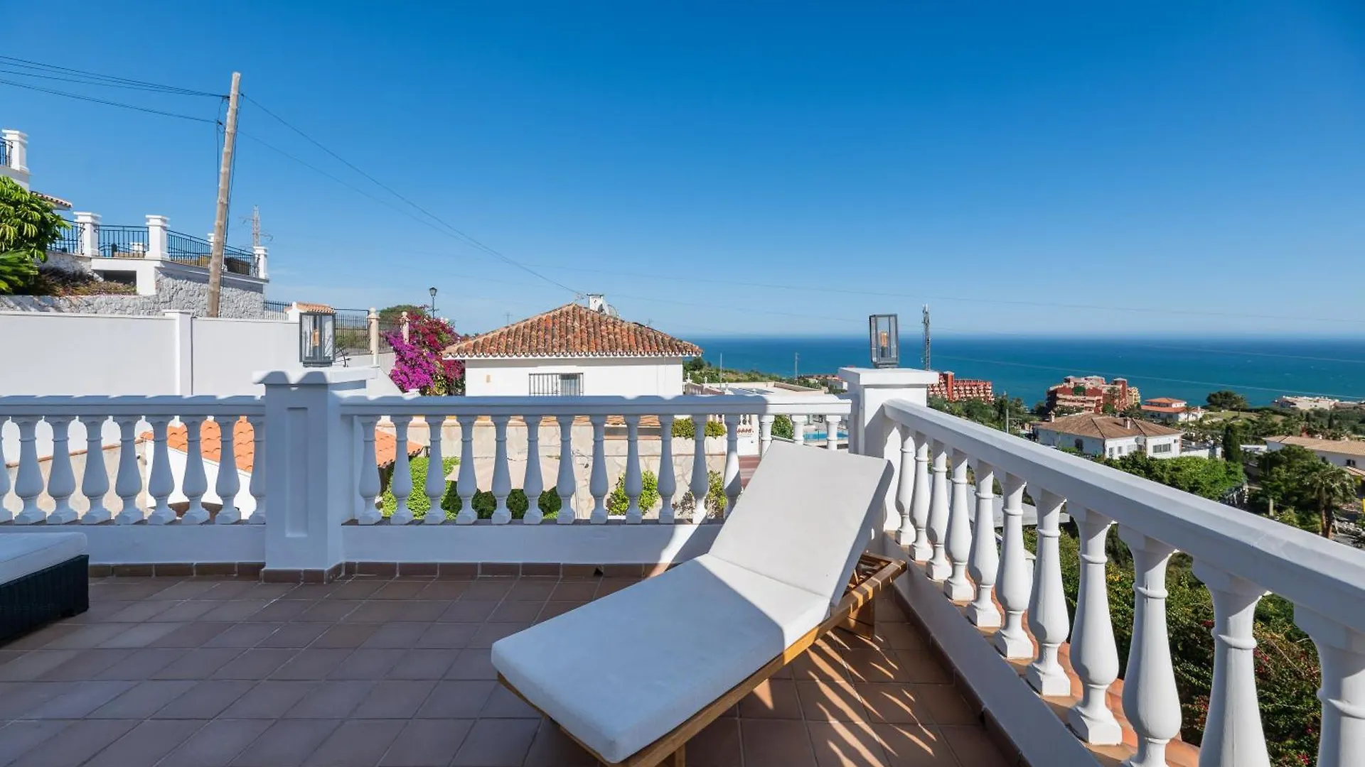 Villa With Sea Views & Heated Pool Benalmadena