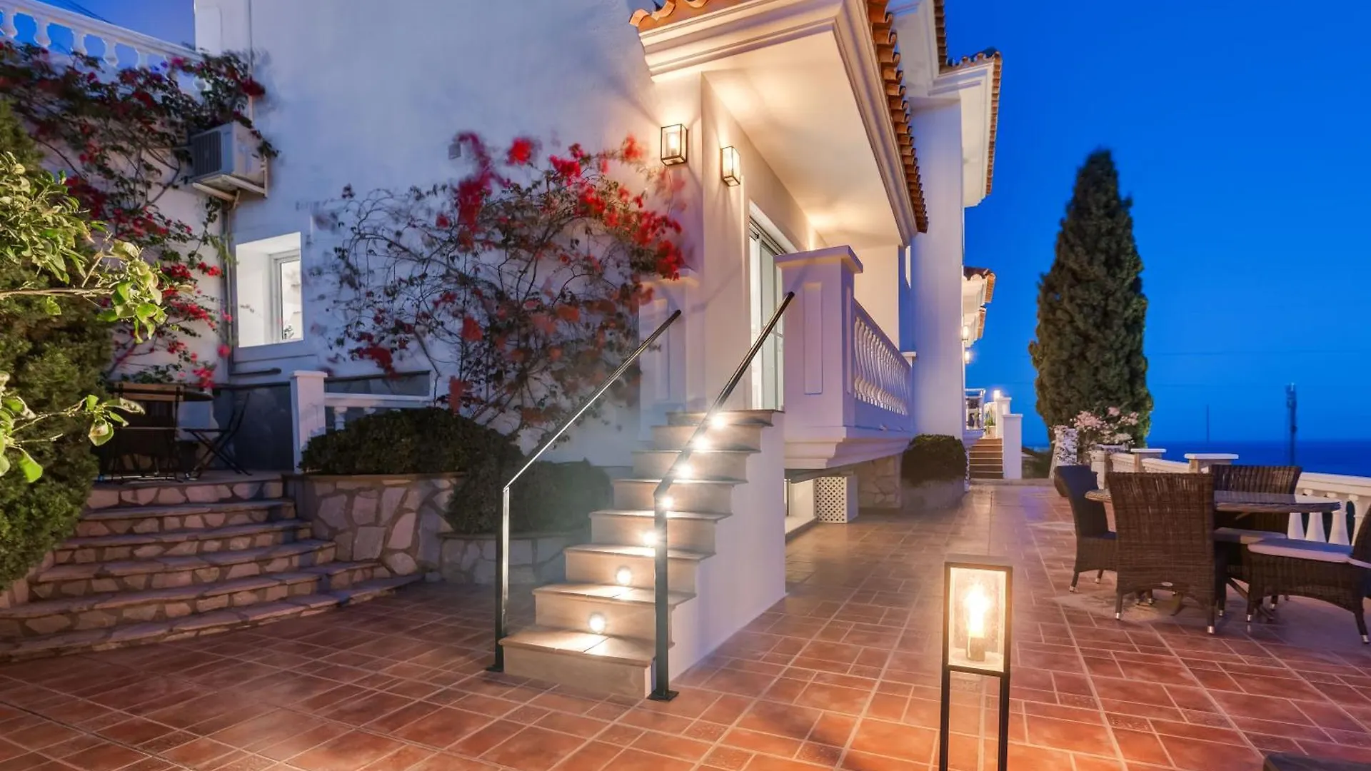 Villa With Sea Views & Heated Pool Benalmadena Spain