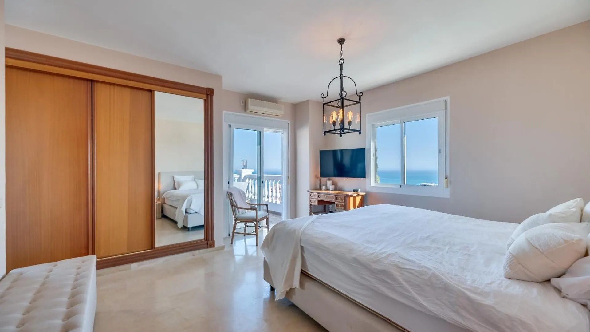 Villa With Sea Views & Heated Pool Benalmadena Holiday home