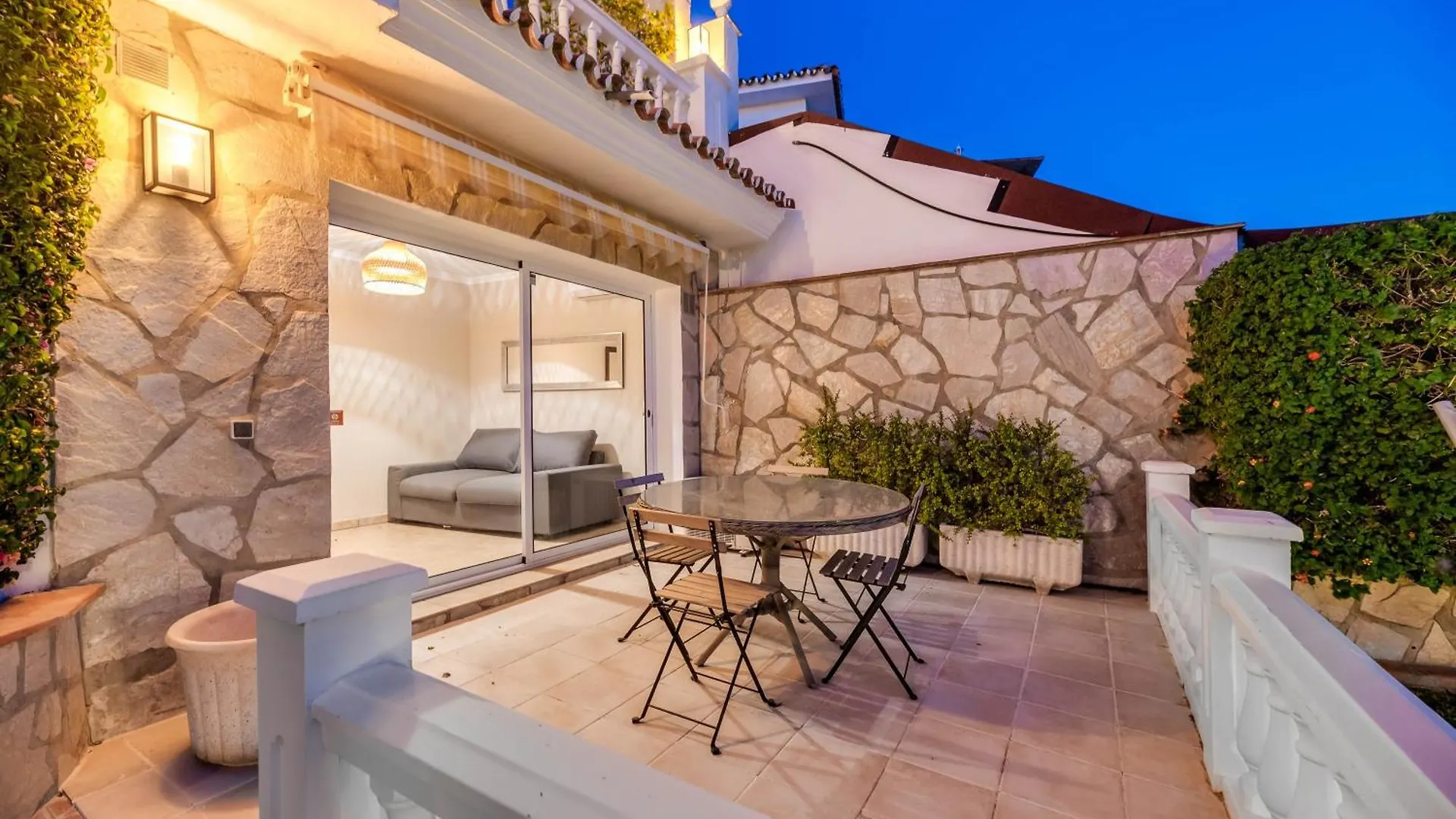 Villa With Sea Views & Heated Pool Benalmadena